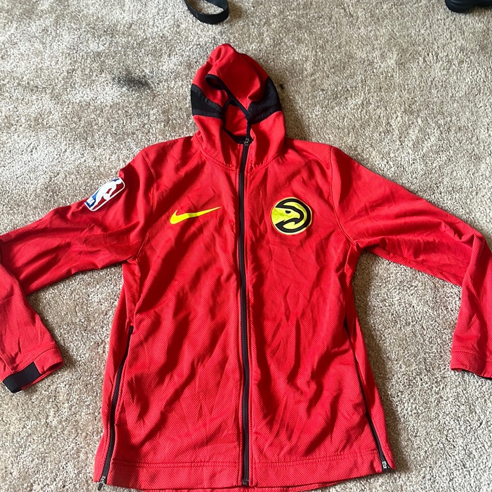 NIKE NBA Hawks official warmup jacket. Men’s Large.